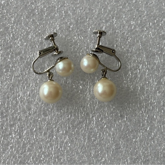 Jewelry - 🌸 Vintage 60s Double Pearl Silvertone Earrings – Screw-Back | Classic Glam ✨